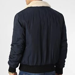 Offres 🧨 Veste Bomber Versmold Bleu Marine de Bombers Original 🧨 -Tenue De Sport Soldes bombers original 327293 VERSMOLD MEN NAVY 20221121T152202 04