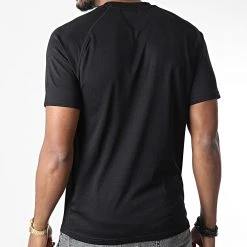 Vente flash 😉 Tee 👚 Shirt Core Raglan Noir de Lyle And Scott 😍 -Tenue De Sport Soldes lyle and scott 343051 TS1270SPC JET BLACK 20221020T154645 04