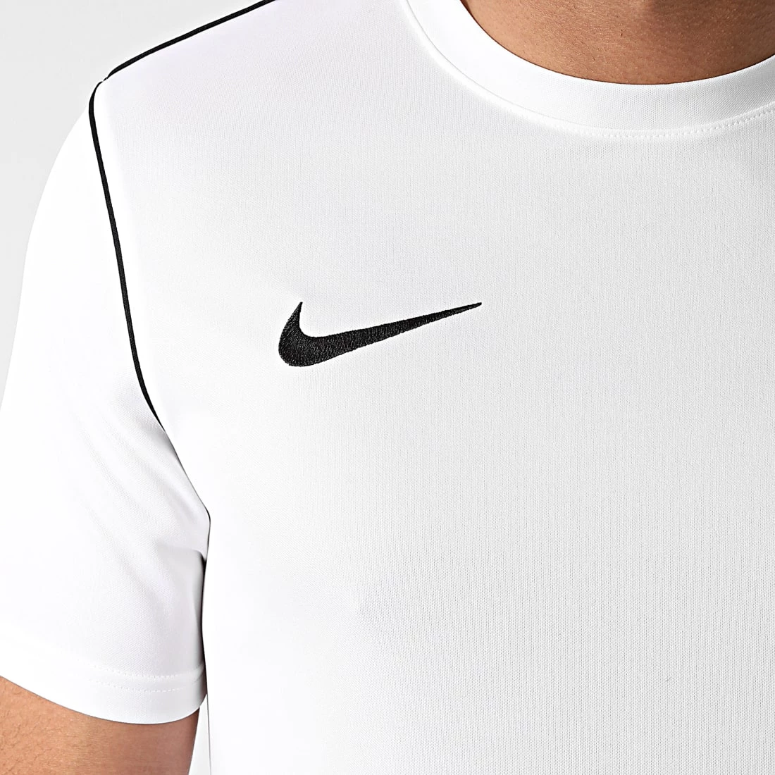 Meilleure vente ✨ Tee 👚 Shirt Dri-FIT Blanc de Nike 🔥 2 Meilleure vente ✨ Tee 👚 Shirt Dri-FIT Blanc de Nike 🔥 – Image 2