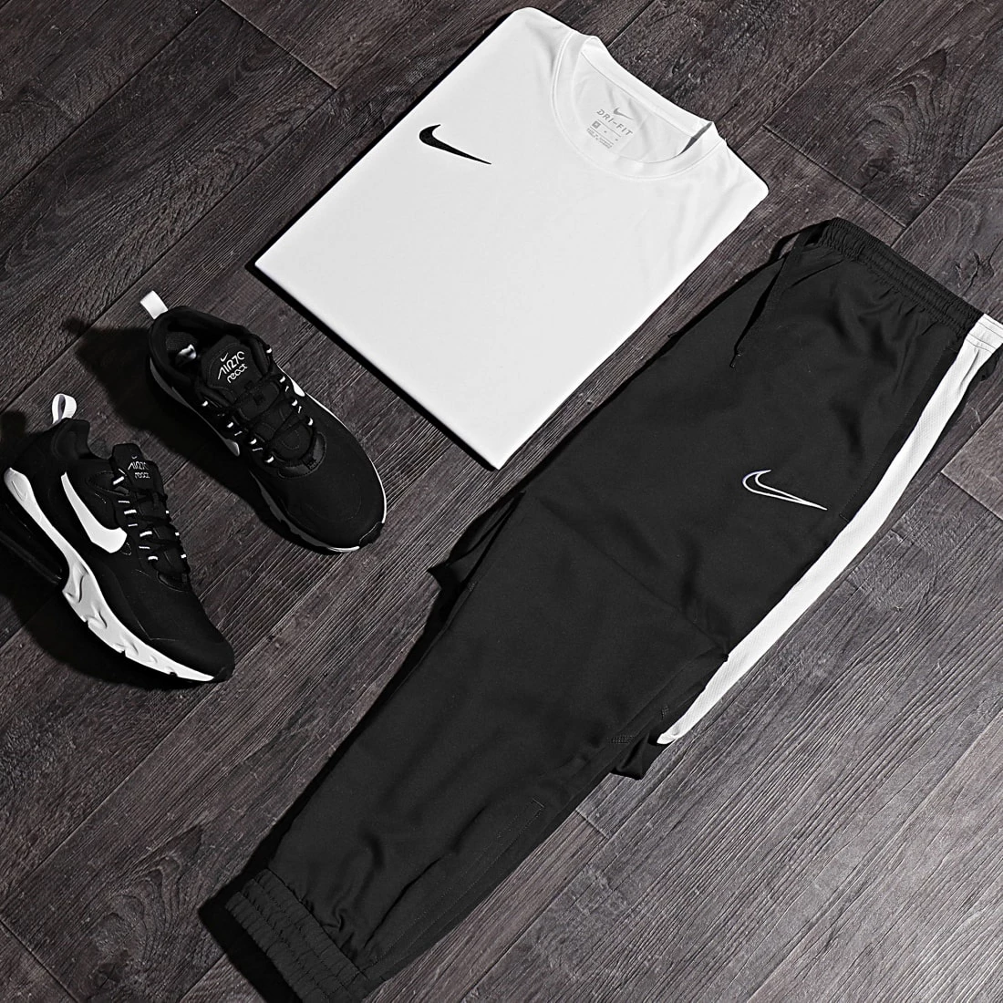 Meilleure vente ✨ Tee 👚 Shirt Dri-FIT Blanc de Nike 🔥 3 Meilleure vente ✨ Tee 👚 Shirt Dri-FIT Blanc de Nike 🔥 – Image 3