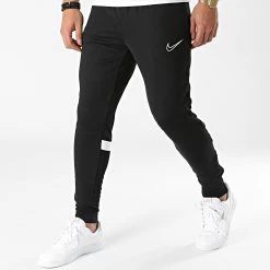 Tout neuf 💯 Pantalon Jogging Dri-FIT Noir de Nike 🎁