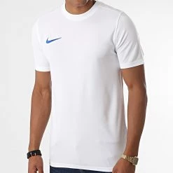 Remise 🌟 Tee 👚 Shirt Dri-Fit Blanc Bleu de Nike 😉 6 Remise 🌟 Tee 👚 Shirt Dri-Fit Blanc Bleu de Nike 😉 -Tenue De Sport Soldes nike 330398 BV6708 102 20220811T151042 03