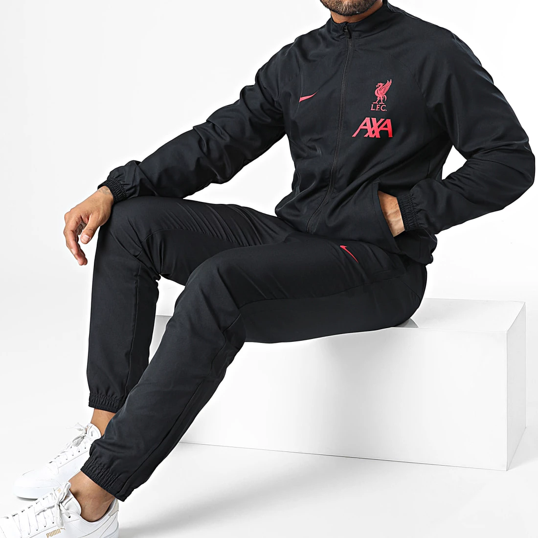 Vente flash 🎁 Ensemble De Survetement Liverpool FC DN2884 Noir de Nike 🎁 1 Vente flash 🎁 Ensemble De Survetement Liverpool FC DN2884 Noir de Nike 🎁