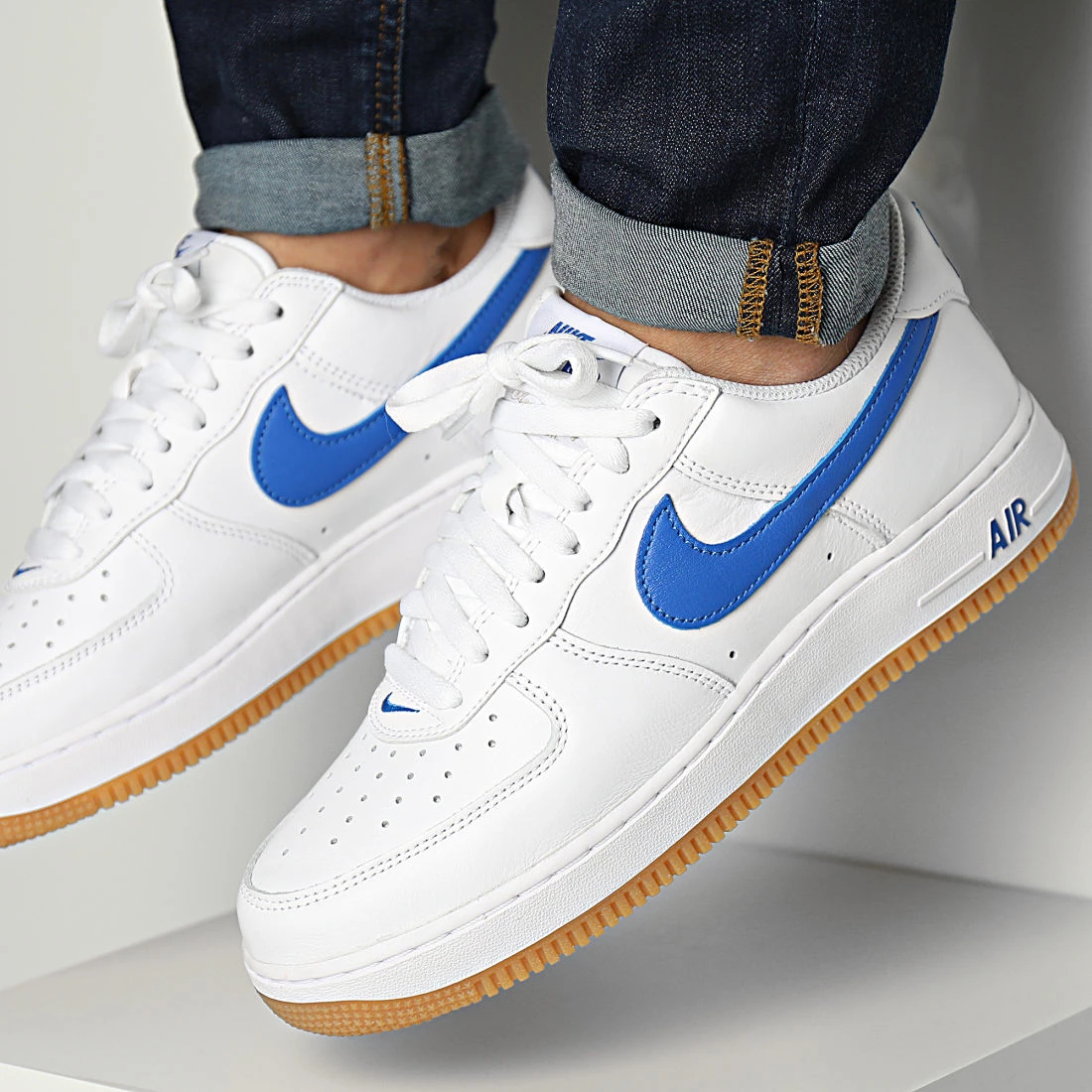 Meilleure affaire ❤️ Baskets Air Force 1 Low Retro DJ3911 White Royal Blue Gum Yellow de Nike ✔️ 1 Meilleure affaire ❤️ Baskets Air Force 1 Low Retro DJ3911 White Royal Blue Gum Yellow de Nike ✔️