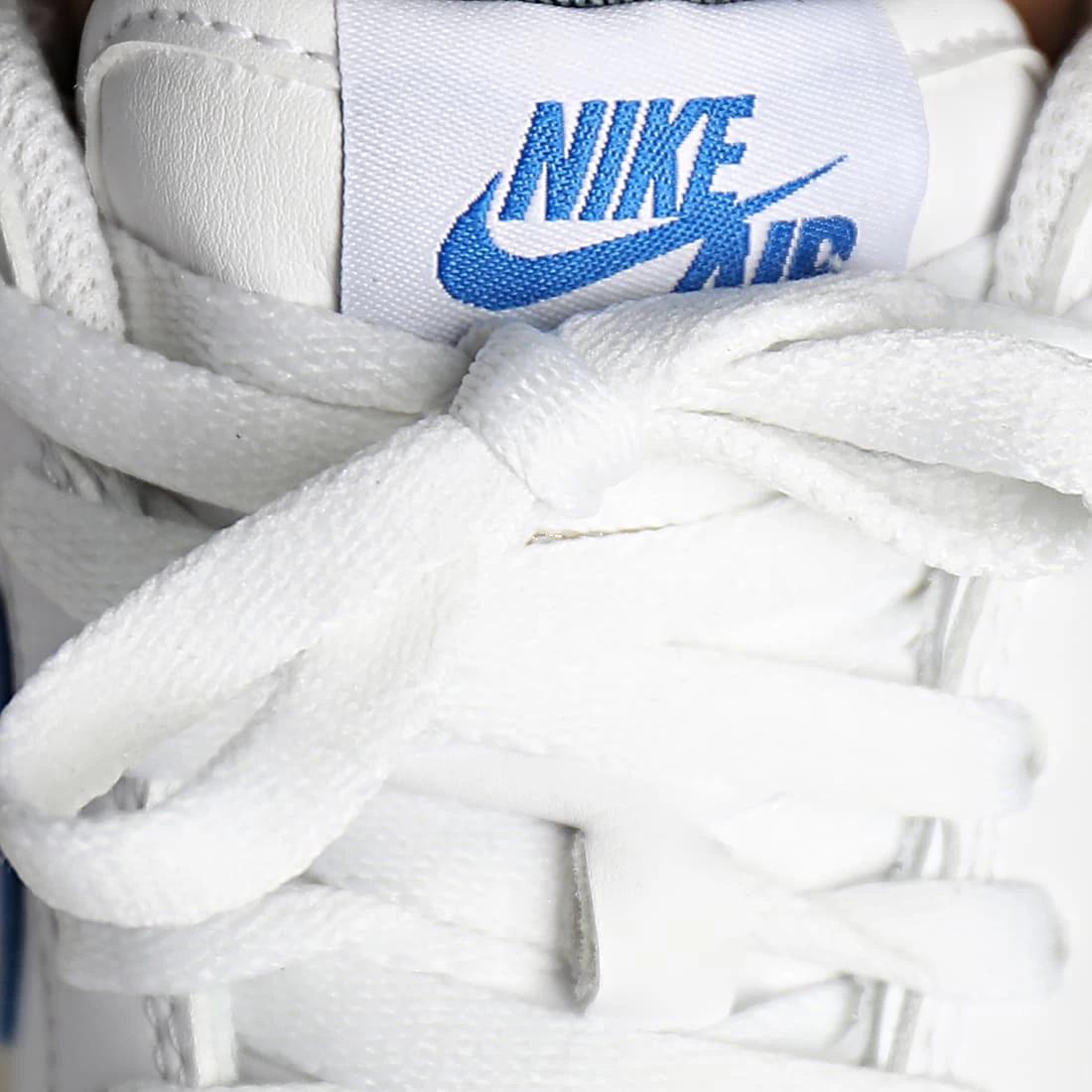 Meilleure affaire ❤️ Baskets Air Force 1 Low Retro DJ3911 White Royal Blue Gum Yellow de Nike ✔️ 3 Meilleure affaire ❤️ Baskets Air Force 1 Low Retro DJ3911 White Royal Blue Gum Yellow de Nike ✔️ – Image 3