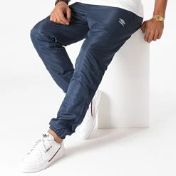 Promo 💯 Pantalon Jogging 806190-60 Bleu Marine de Umbro 🔔 -Tenue De Sport Soldes umbro 230007 806190 60 10 20200907T164516 03
