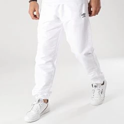 Les meilleures critiques de 😀 Pantalon Jogging 806190-60 Blanc de Umbro 😉