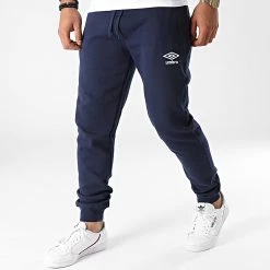 Meilleure affaire ✨ Pantalon Jogging 802080-60 Bleu Marine de Umbro 😀