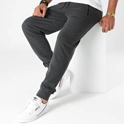 Promo 🎁 Pantalon Jogging 648611-60 Gris Anthracite Chiné de Umbro 🤩 -Tenue De Sport Soldes umbro 277633 648611 60 121 20210805T155802 03
