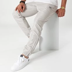 Remise 🔔 Pantalon Jogging 806190-60 Beige de Umbro ✔️ -Tenue De Sport Soldes umbro 280054 806190 60 114 20210827T123014 03