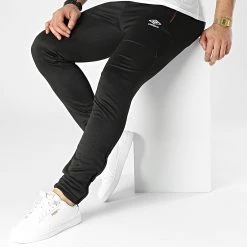 Vente flash 👍 Pantalon Jogging 889940-60 Noir de Umbro 😉 -Tenue De Sport Soldes umbro 300432 889940 60 8 20220203T154856 03