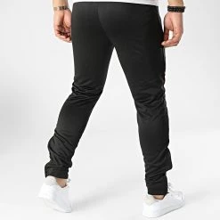 Vente flash 👍 Pantalon Jogging 889940-60 Noir de Umbro 😉 -Tenue De Sport Soldes umbro 300432 889940 60 8 20220203T154858 04