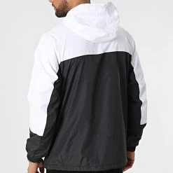 Meilleure affaire 💯 Coupe-Vent 891480-60 Noir Blanc de Umbro ✨ -Tenue De Sport Soldes umbro 300445 891480 60 33 20220203T160946 04