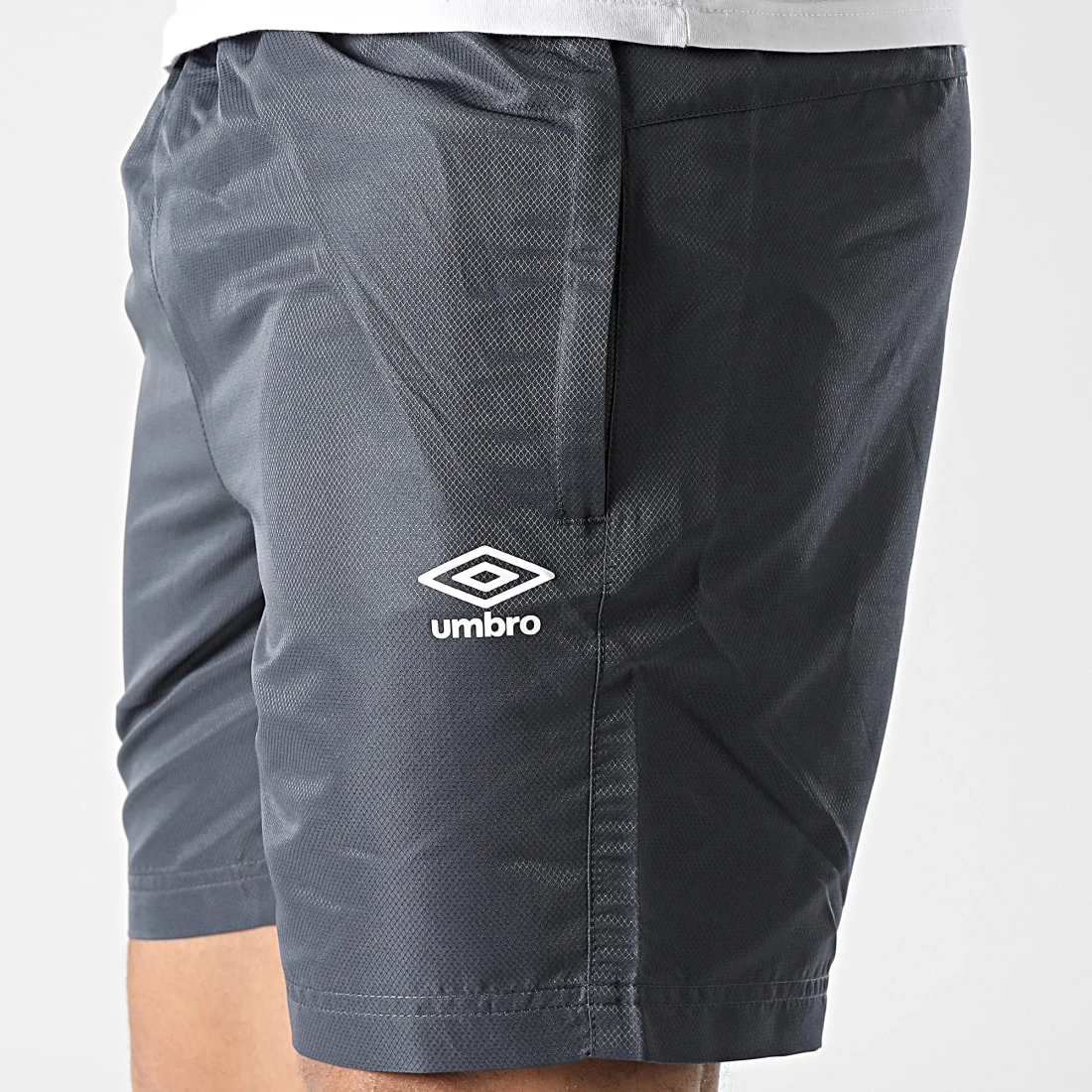 Budget 🎁 Short Jogging 484500-60 Gris Anthracite de Umbro 👍 2 Budget 🎁 Short Jogging 484500-60 Gris Anthracite de Umbro 👍 – Image 2