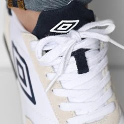 Remise ✨ Baskets Karts Net 849011 Blanc Cassé Marine de Umbro 🛒 -Tenue De Sport Soldes umbro 302811 849011 60 31 20220215T161307 03