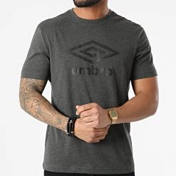 Meilleure vente ❤️ Tee 👚 Shirt 729281-60 Gris Anthracite Chiné de Umbro ✔️ -Tenue De Sport Soldes umbro 305670 729281 60 121 20220225T123525 03