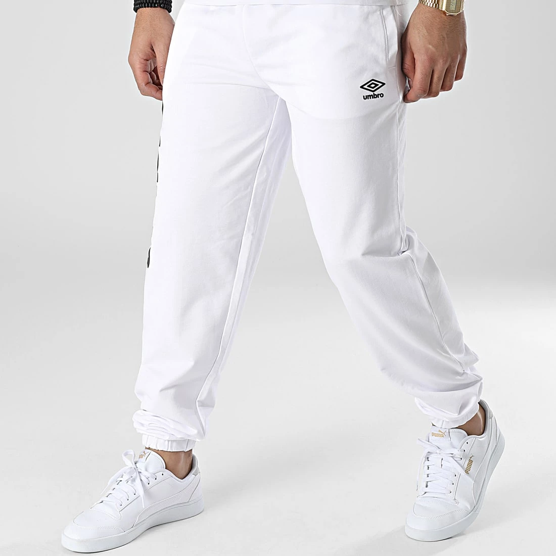 Le moins cher 🔔 Pantalon Jogging 771840-60 Blanc de Umbro 🛒 1 Le moins cher 🔔 Pantalon Jogging 771840-60 Blanc de Umbro 🛒