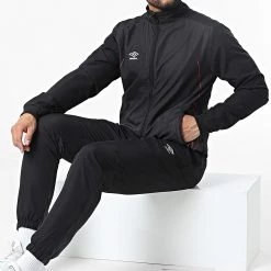 Page de garde 49 Acheter 😀 Ensemble De Survetement 889950-60 Noir de Umbro 🌟