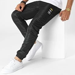 Budget 🥰 Pantalon Jogging 890551-60 Noir de Umbro ✔️ 6 Budget 🥰 Pantalon Jogging 890551-60 Noir de Umbro ✔️ -Tenue De Sport Soldes umbro 329179 890551 60 8 20220726T152512 03