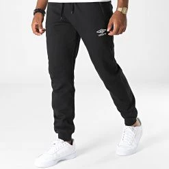 De gros 👏 Pantalon Jogging 802080-60 Noir de Umbro ⭐