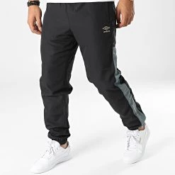 Tout neuf ❤️ Pantalon Jogging 908320-60 Noir de Umbro 🎁