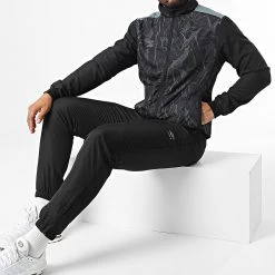 Meilleure vente ✨ Ensemble Veste Zippée Et Pantalon Jogging 908340-60 Noir de Umbro 🥰