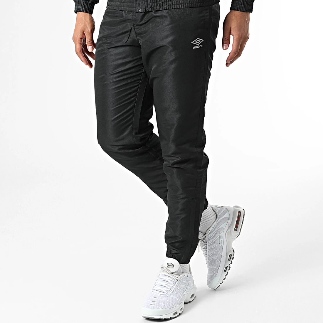 Le moins cher 😍 Ensemble Veste Zippée Et Pantalon Jogging 893391-60 Noir de Umbro 😀 4 Le moins cher 😍 Ensemble Veste Zippée Et Pantalon Jogging 893391-60 Noir de Umbro 😀 – Image 4