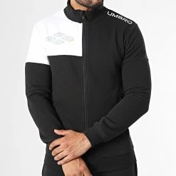 Le moins cher 🔥 Ensemble Veste Zippée Et Pantalon Jogging 909030-60 Noir de Umbro 🤩 6 Le moins cher 🔥 Ensemble Veste Zippée Et Pantalon Jogging 909030-60 Noir de Umbro 🤩 -Tenue De Sport Soldes umbro 333992 909030 60 8 20220829T160158 03