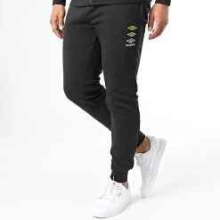 Le moins cher 🔥 Ensemble Veste Zippée Et Pantalon Jogging 909030-60 Noir de Umbro 🤩 7 Le moins cher 🔥 Ensemble Veste Zippée Et Pantalon Jogging 909030-60 Noir de Umbro 🤩 -Tenue De Sport Soldes umbro 333992 909030 60 8 20220829T160159 04