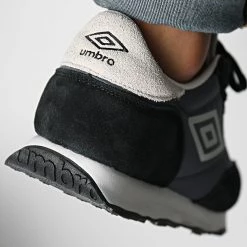 Meilleure affaire 🤩 Baskets Karts Net 849010 Noir Gris Foncé de Umbro ❤️ -Tenue De Sport Soldes umbro 334272 849010 60 84 20220830T153050 04