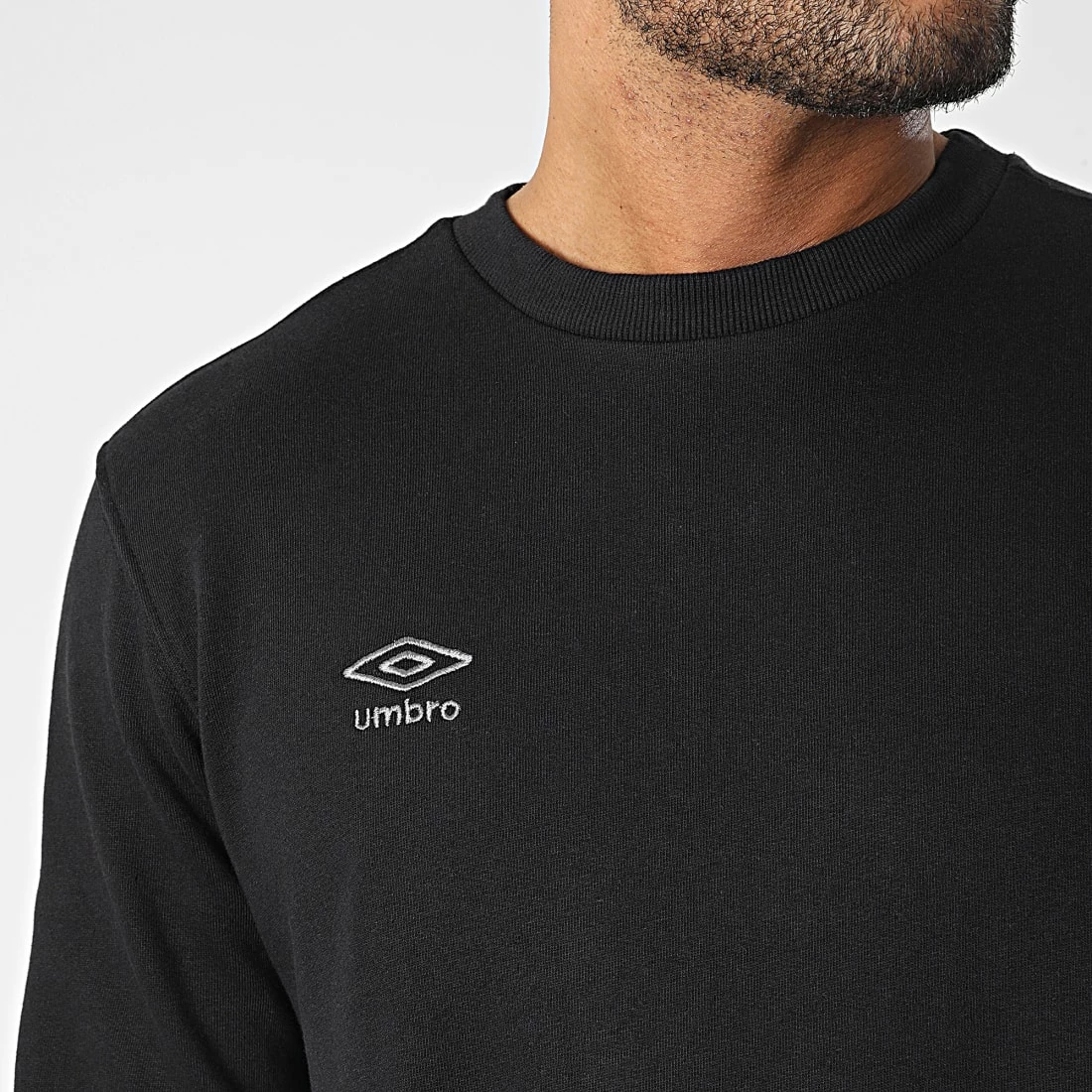 Acheter 🎁 Sweat Crewneck 909000-60 Noir de Umbro 👏 2 Acheter 🎁 Sweat Crewneck 909000-60 Noir de Umbro 👏 – Image 2