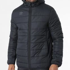 Page de garde 21 Le moins cher 👏 Doudoune Capuche 667980-60 Noir de Umbro 💯