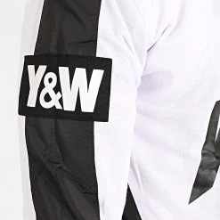 Sortie 🤩 Sweat Capuche Réversible Motor Noir Blanc de Y et W ✔️ -Tenue De Sport Soldes y et w 214902 SWEATS MOTOR BLK WHT 20200227T155259 06